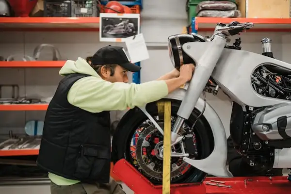 Café Racer or Bobber? Choosing the Right Customization Style